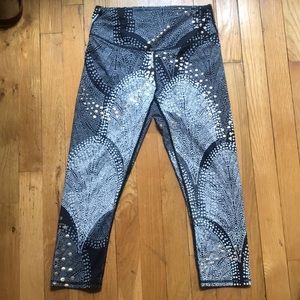 Fabletics cropped leggings